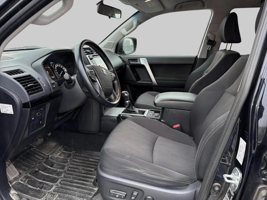 TOYOTA LAND CRUISER 2018