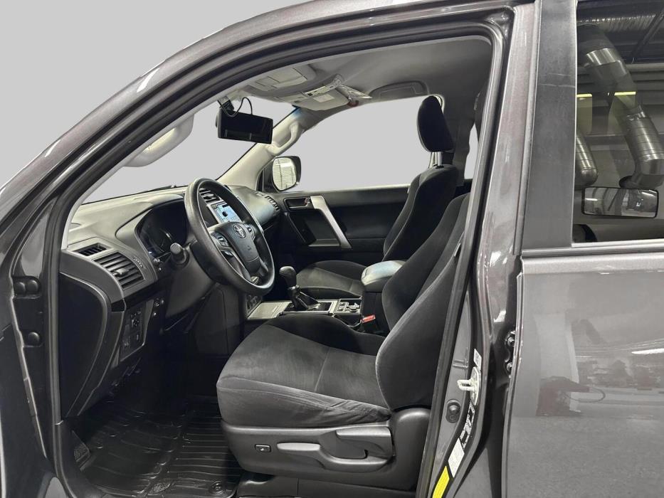 TOYOTA Land Cruiser 2020