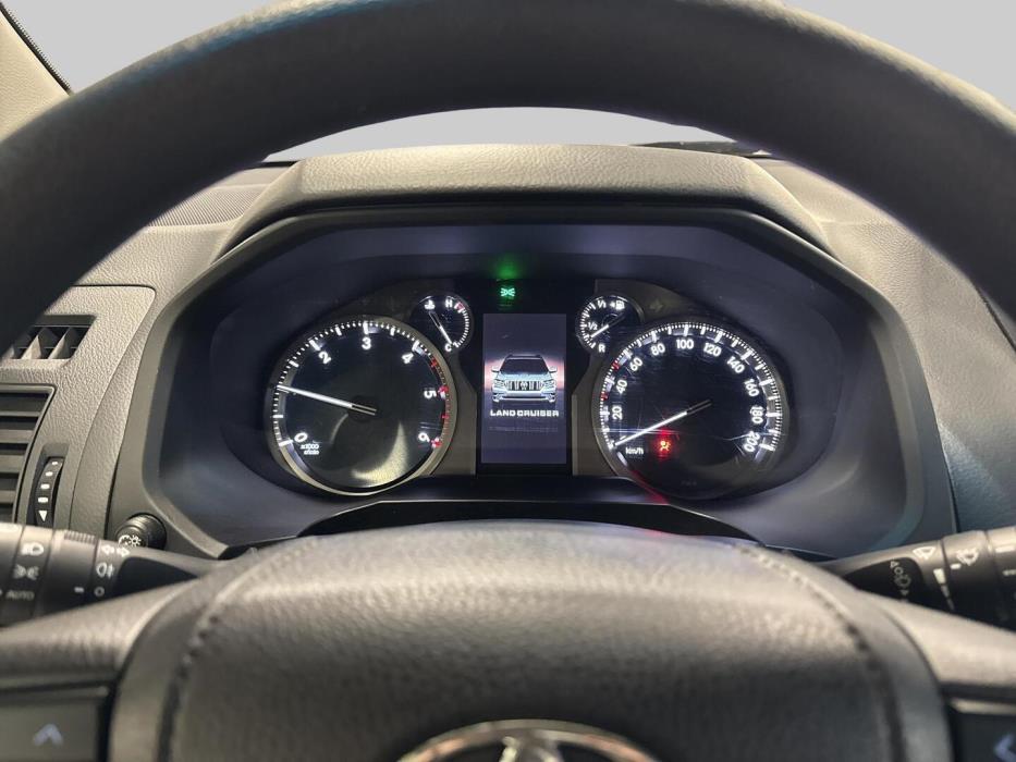 TOYOTA Land Cruiser 2020