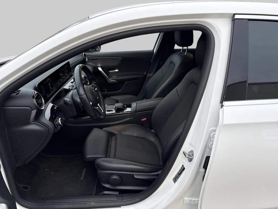 MERCEDES-BENZ A 2019