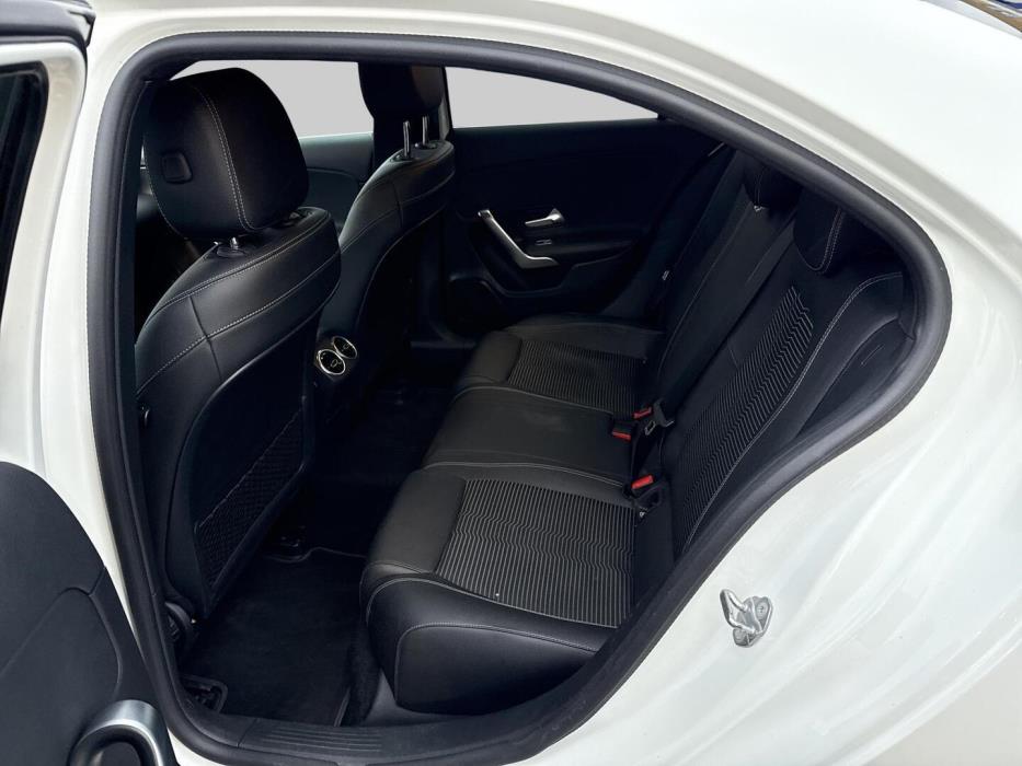 MERCEDES-BENZ A 2019