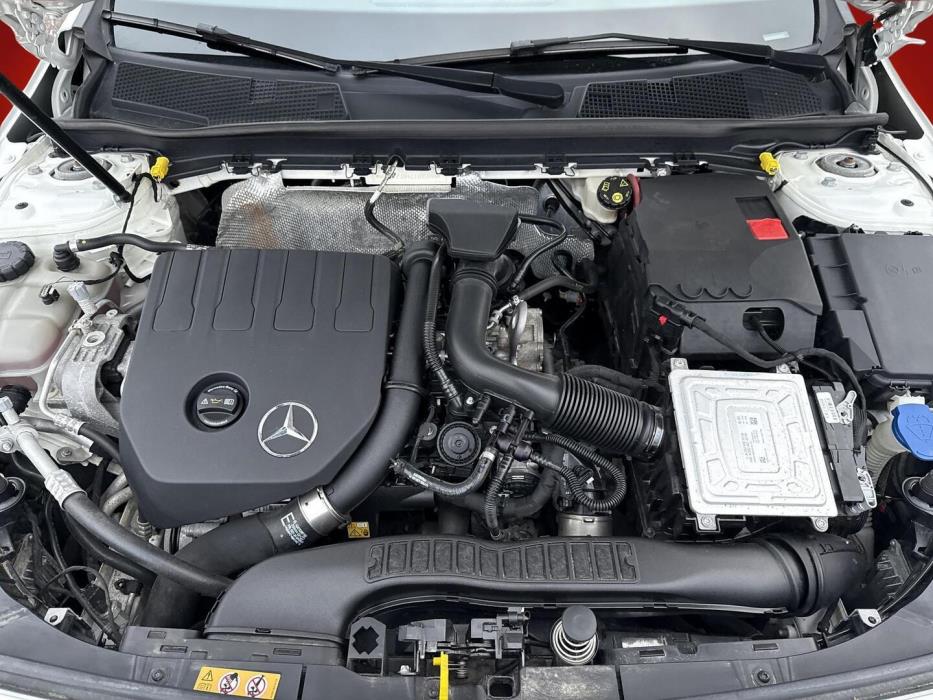 MERCEDES-BENZ A 2019