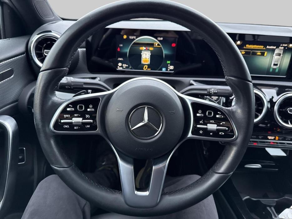 MERCEDES-BENZ A 2019