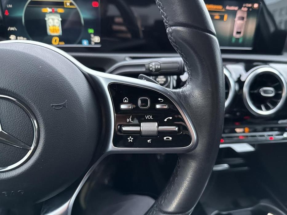 MERCEDES-BENZ A 2019