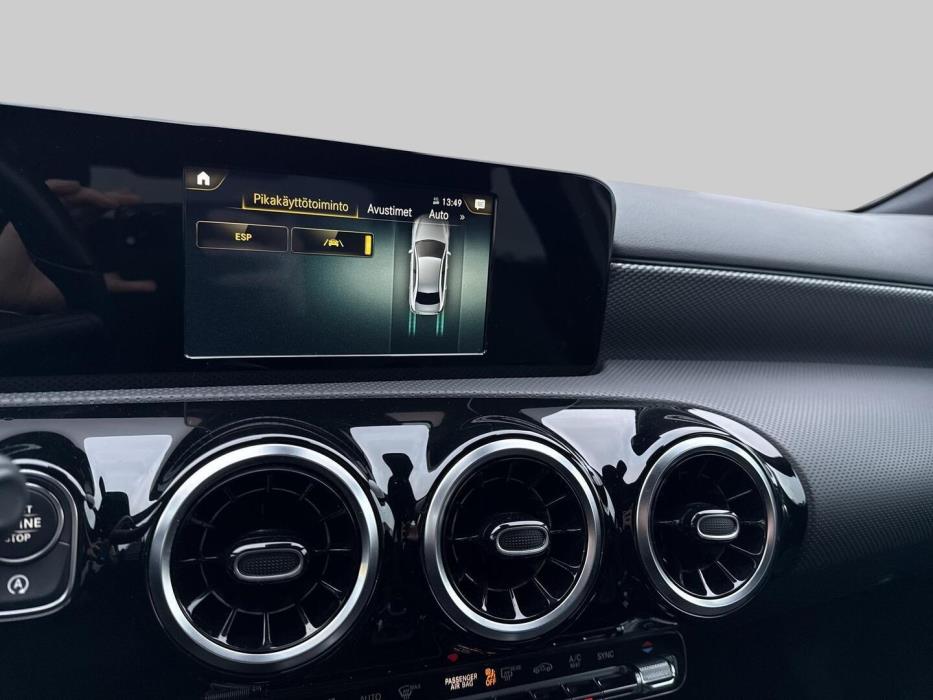 MERCEDES-BENZ A 2019