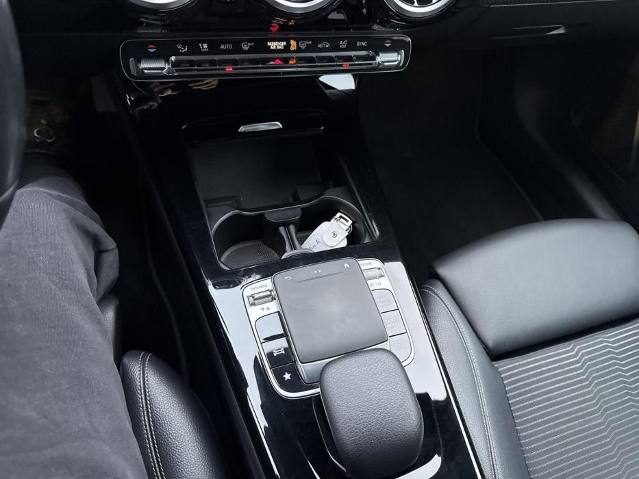 MERCEDES-BENZ A 2019