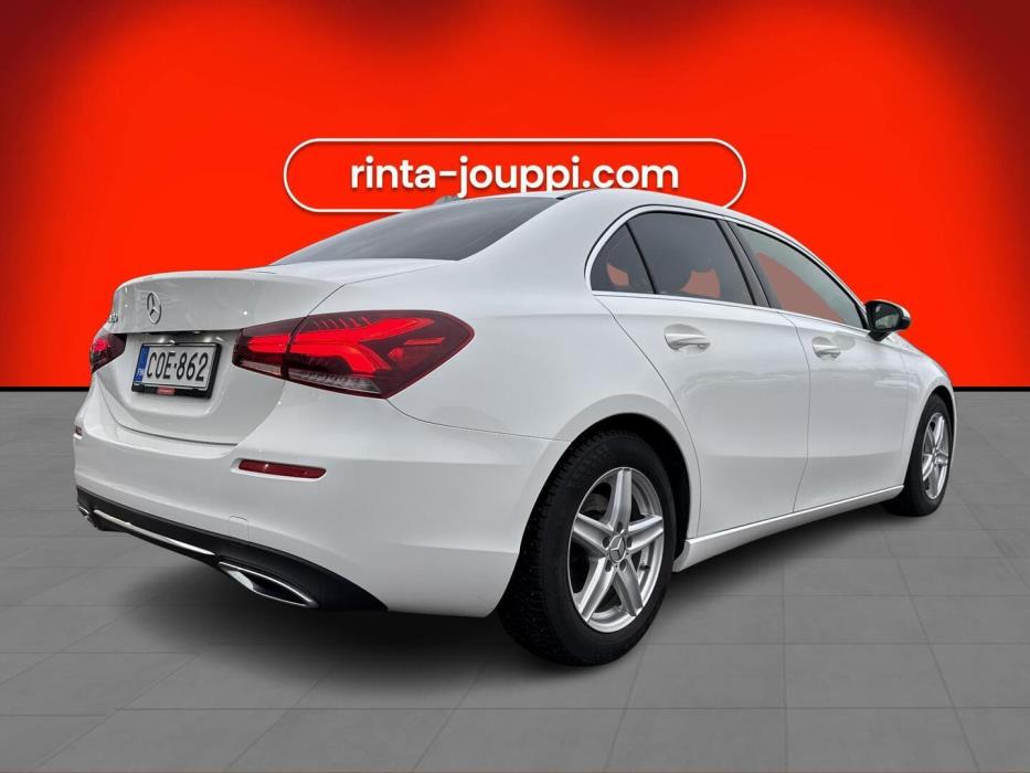 MERCEDES-BENZ A 2019