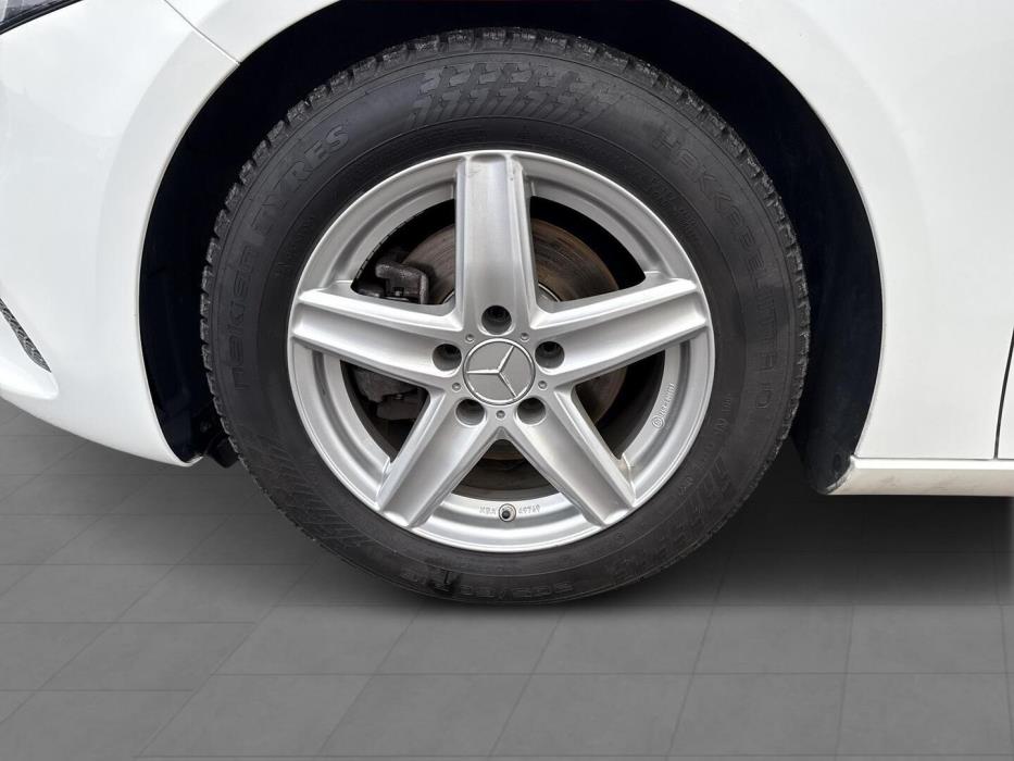 MERCEDES-BENZ A 2019