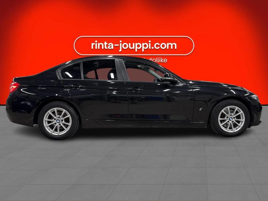 BMW 330 2016