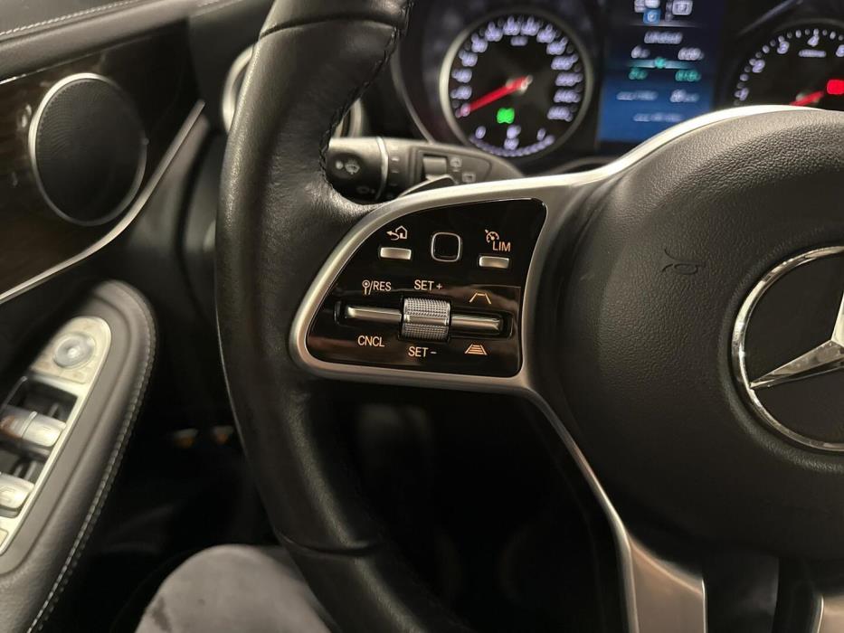 MERCEDES-BENZ GLC 2021