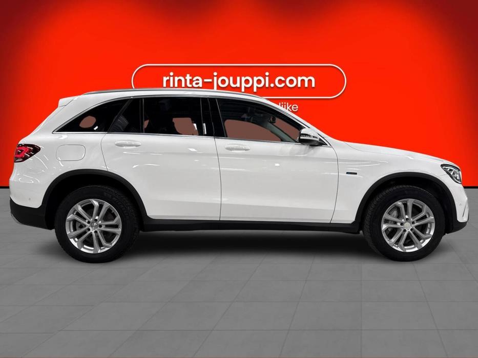 MERCEDES-BENZ GLC 2021