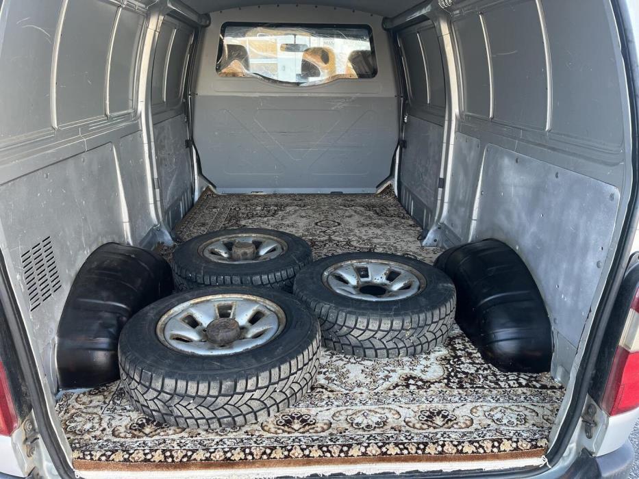 TOYOTA HIACE 2010