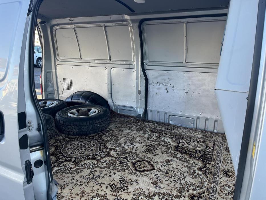 TOYOTA HIACE 2010