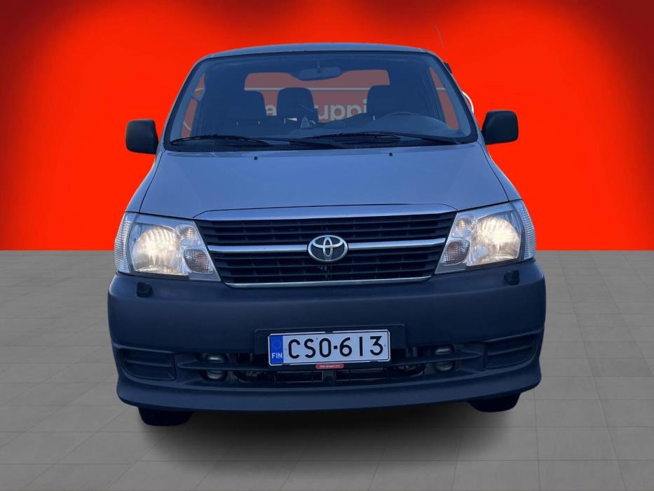 TOYOTA HIACE 2010
