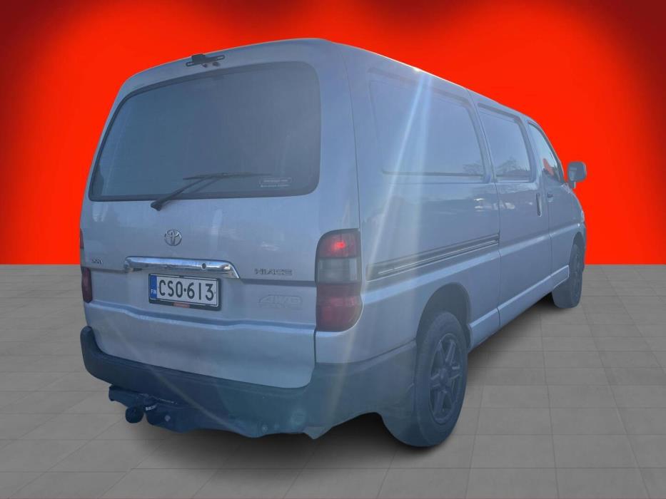 TOYOTA HIACE 2010