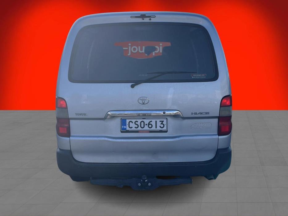 TOYOTA HIACE 2010