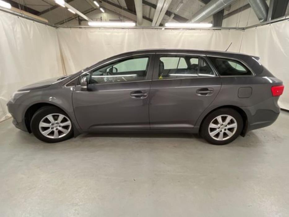 TOYOTA AVENSIS 2015