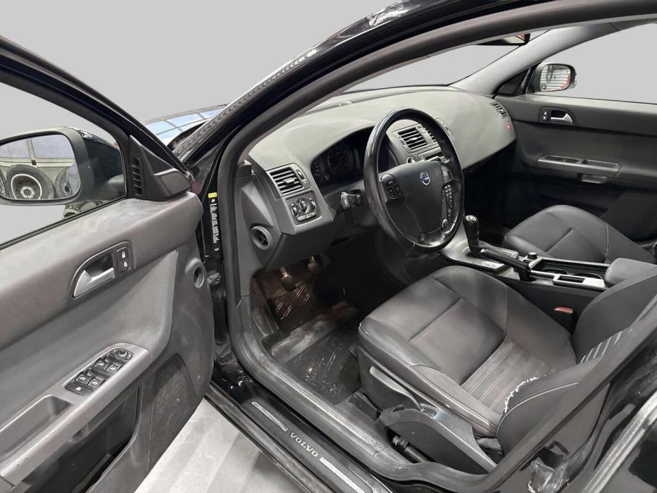 VOLVO V50 2009