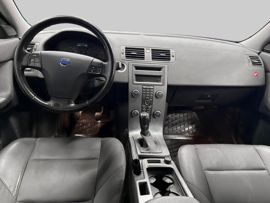 VOLVO V50 2009