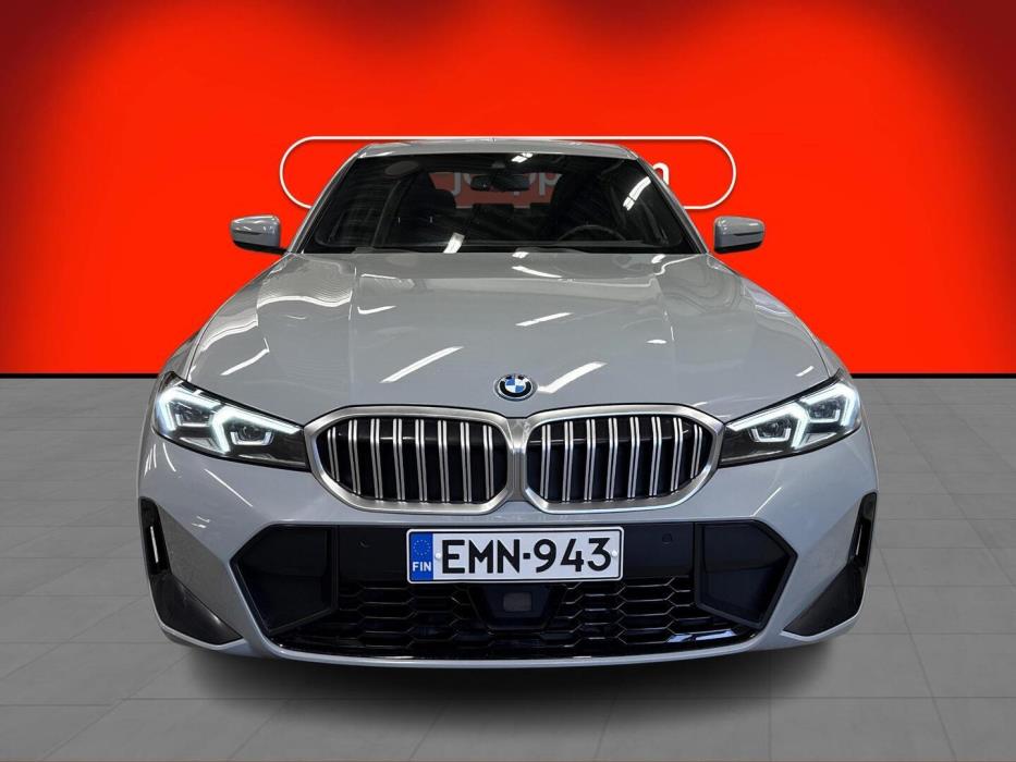 BMW 330 2024