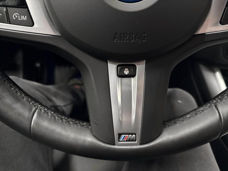 BMW 330 2024