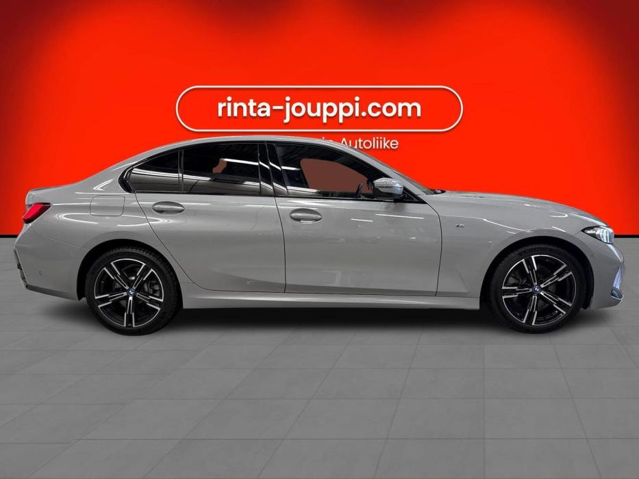 BMW 330 2024