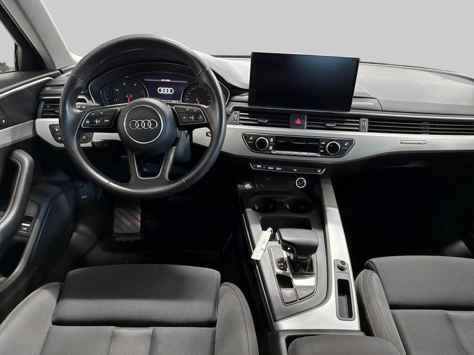 AUDI A4 2019