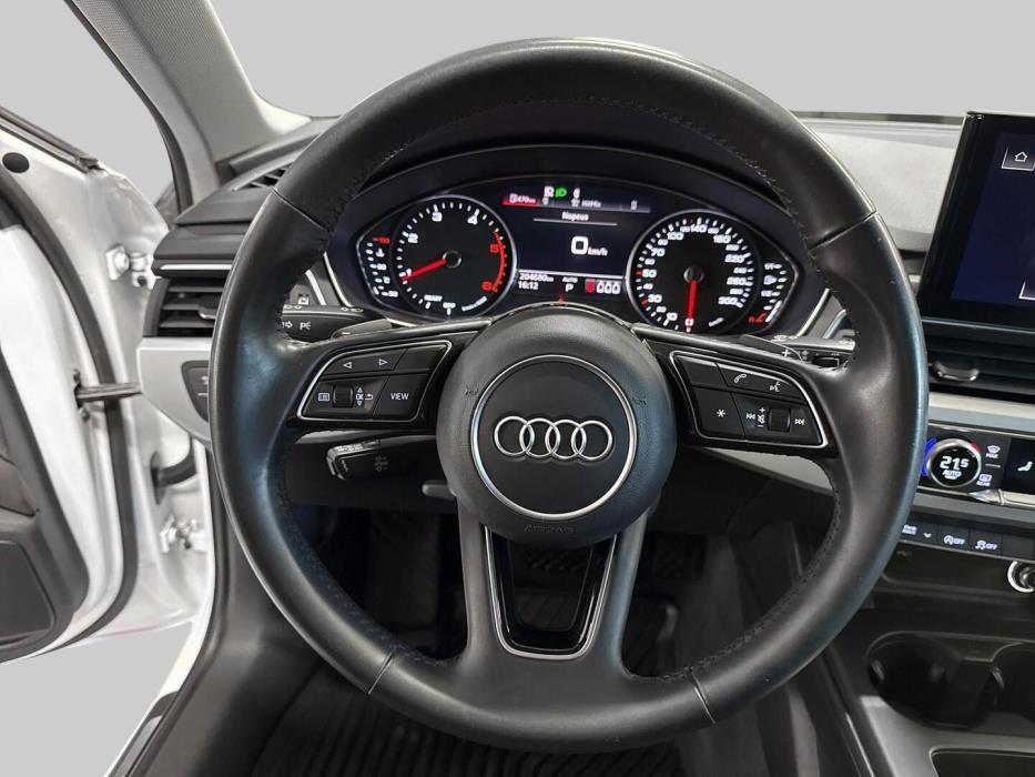 AUDI A4 2019