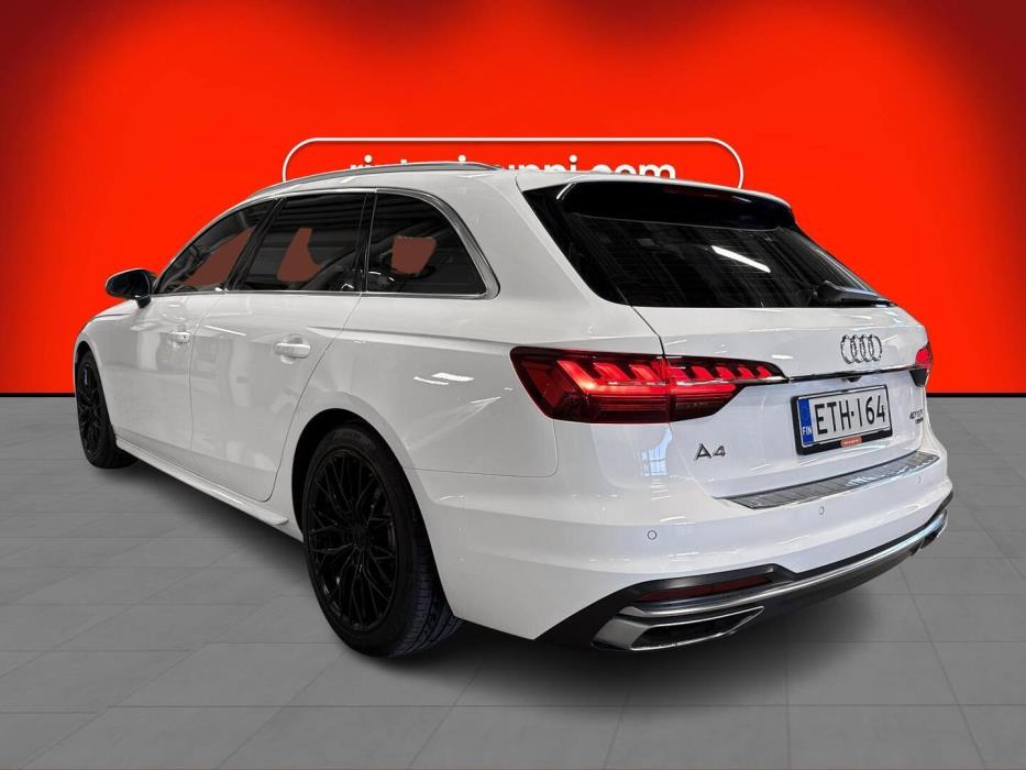 AUDI A4 2019