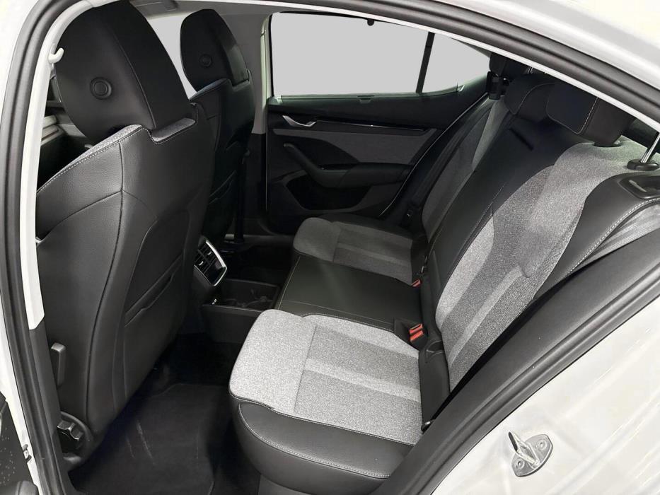 SKODA OCTAVIA 2025