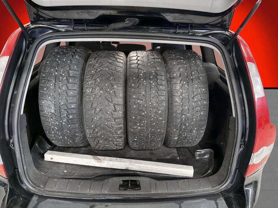 VOLVO V50 2005