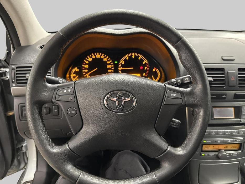 TOYOTA Avensis 2007