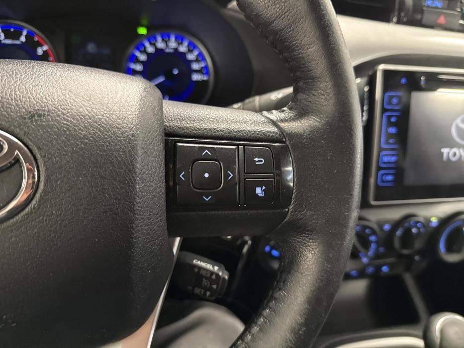 TOYOTA HILUX 2017
