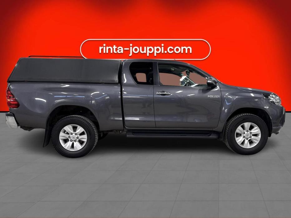 TOYOTA HILUX 2017