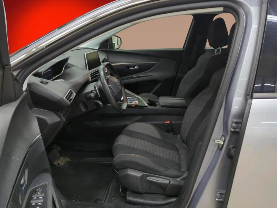 PEUGEOT 5008 2022