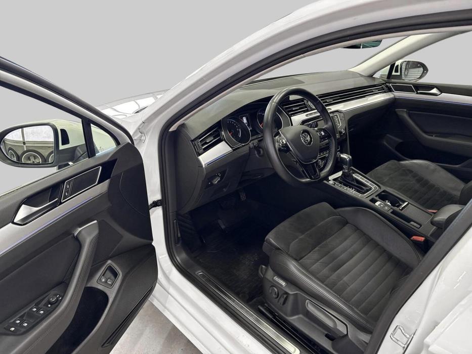 VOLKSWAGEN Passat 2016