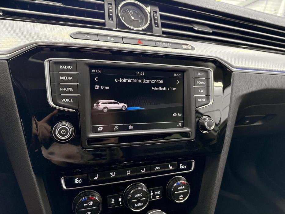 VOLKSWAGEN Passat 2016