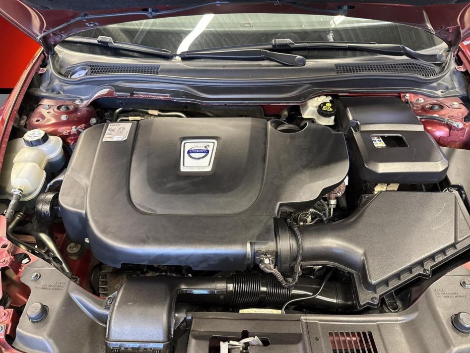 VOLVO V50 2011