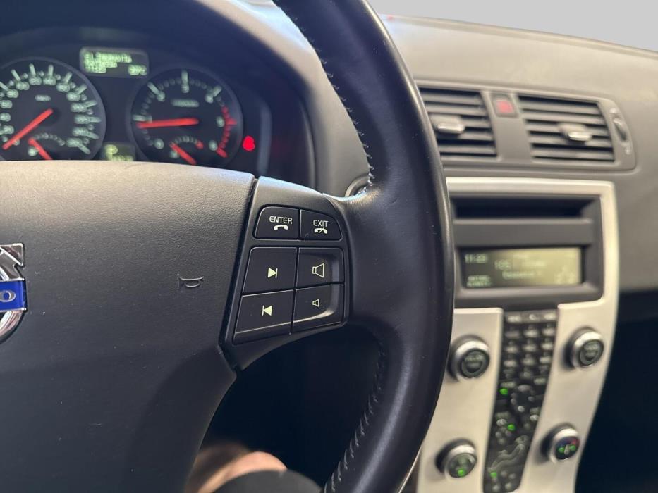 VOLVO V50 2011