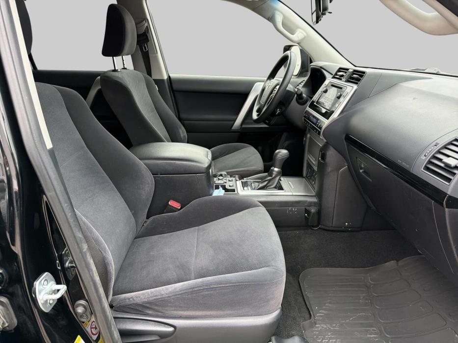 TOYOTA Land Cruiser 2020