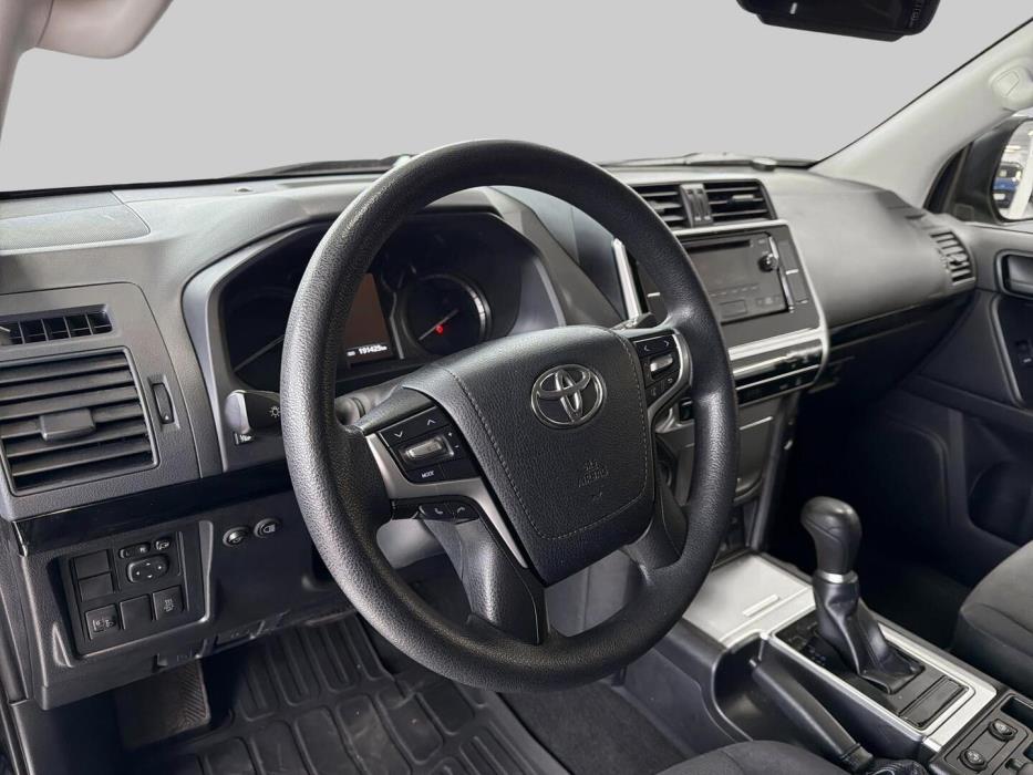 TOYOTA Land Cruiser 2020