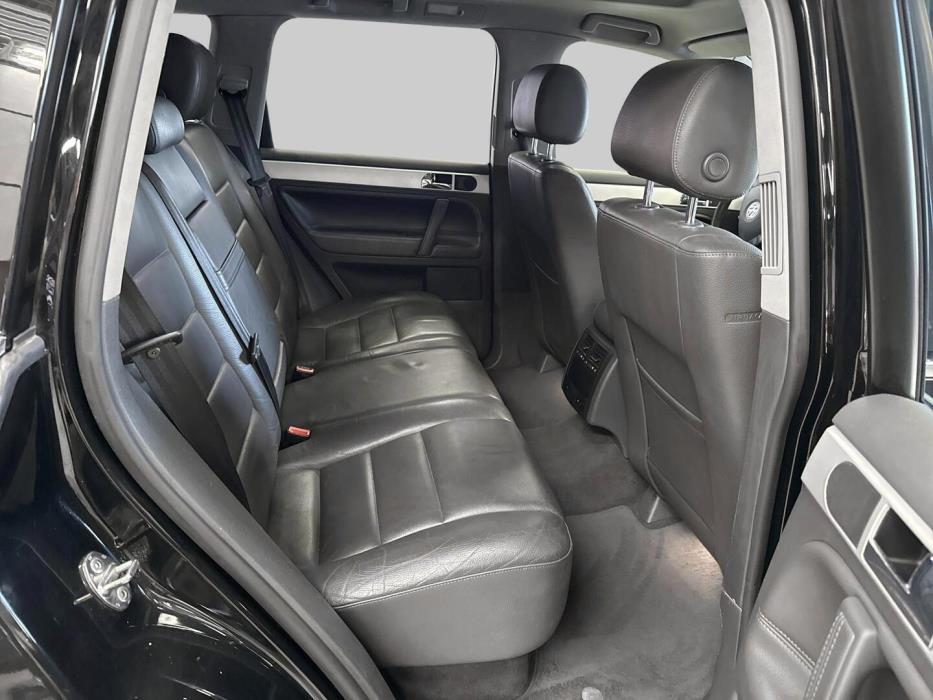VOLKSWAGEN Touareg 2006