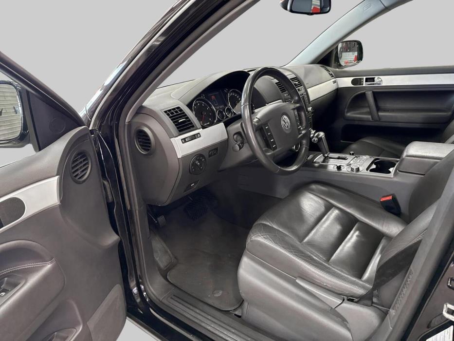 VOLKSWAGEN Touareg 2006
