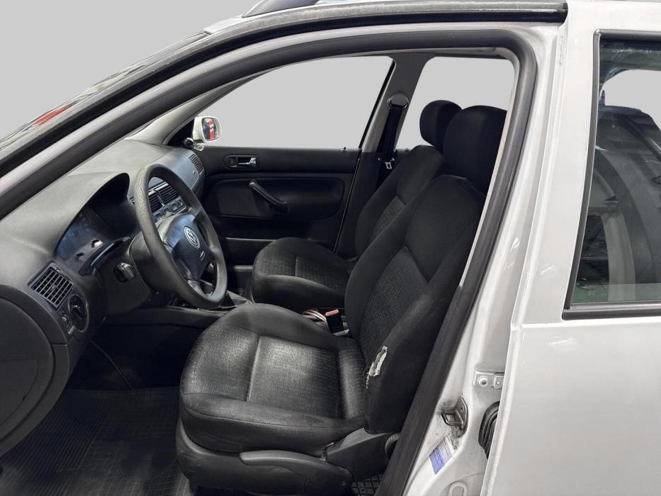 VOLKSWAGEN Golf Variant 2004