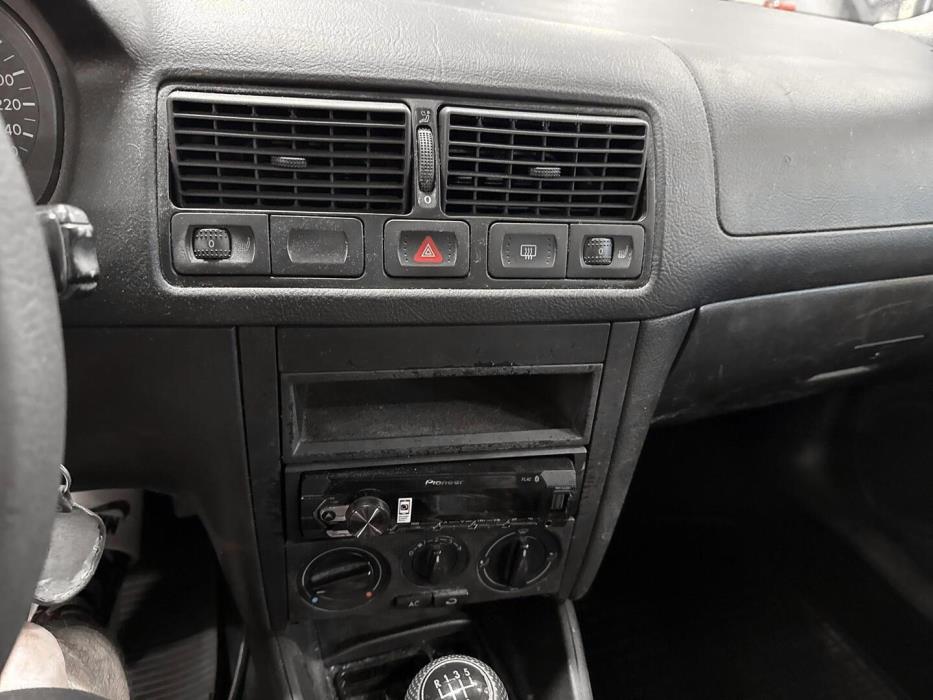 VOLKSWAGEN Golf Variant 2004