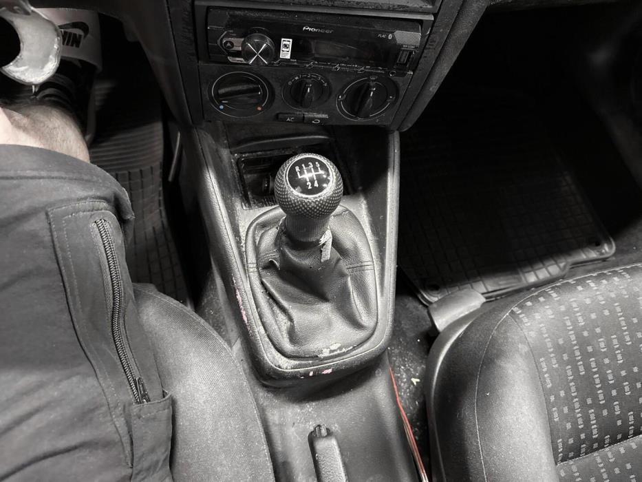 VOLKSWAGEN Golf Variant 2004