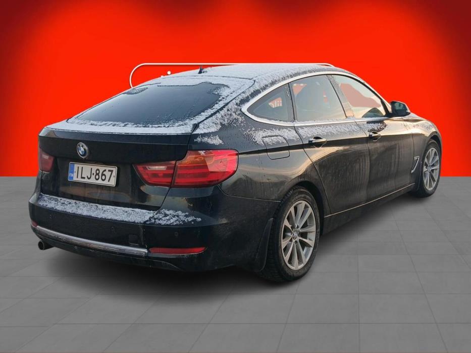 BMW 318 Gran Turismo 2013