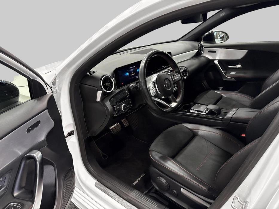 MERCEDES-BENZ A 2020