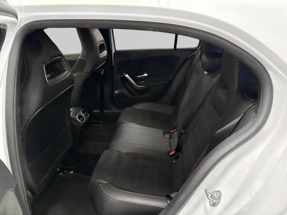 MERCEDES-BENZ A 2020