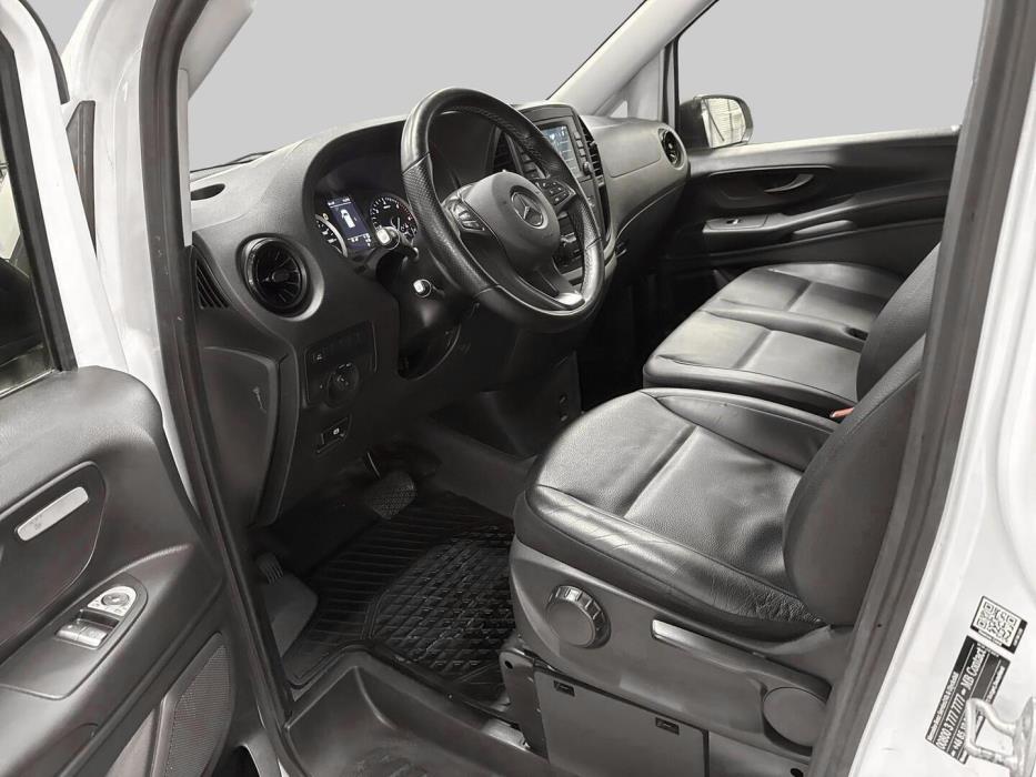 MERCEDES-BENZ VITO 2023